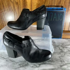 Clarks Leather Ankle Booties Block Heel Everyday Casual Comfort Black Size 7.5