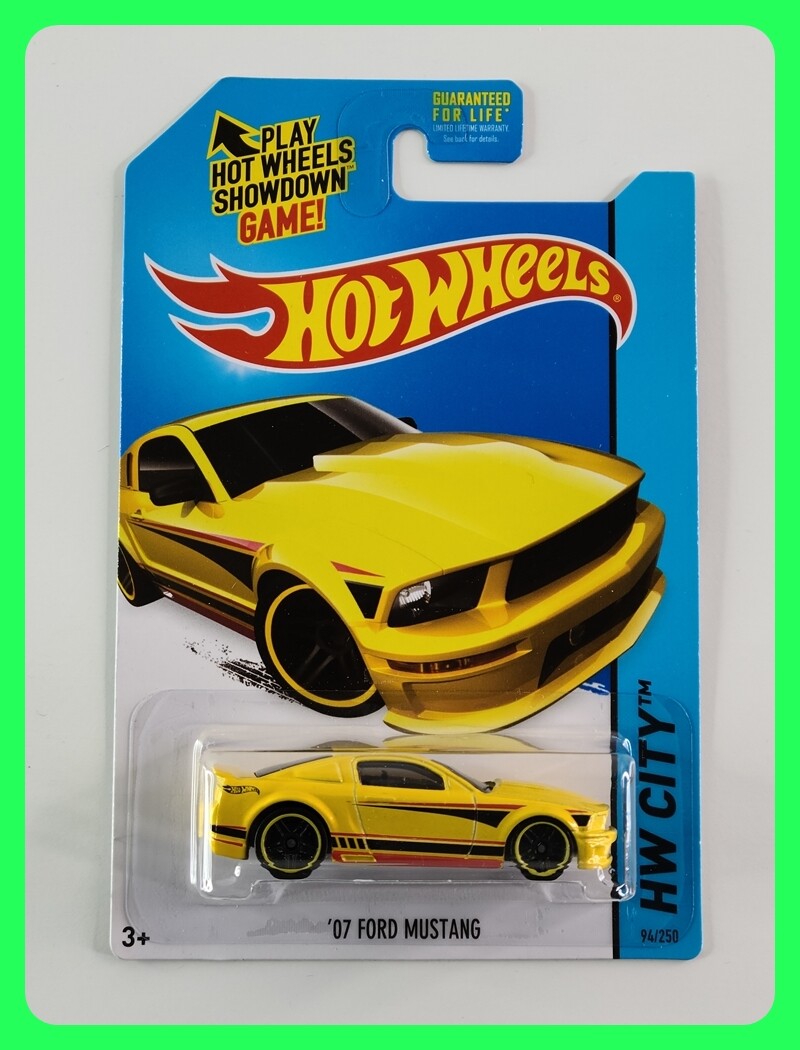 Hot Wheel マスタング フライングカラー Hot Wheels - '07 Ford Mustang (Pearl Yellow) [Kmart