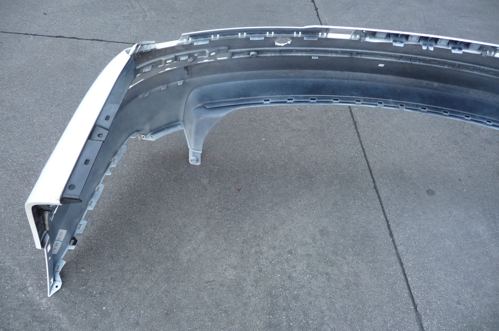 2017-2019 Bentley Bentayga BY636 rear Bumper Cover 36A807301AC OEM OE H6