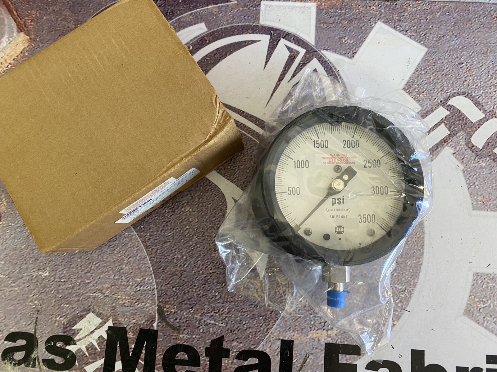 Ametek 1981 Pressure Gauge 0-3500PSI Conn. 1/4” ANPT LM Size 4 1/2” 155035 