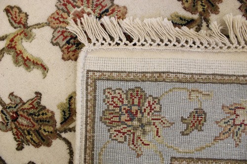 2'6" x 4'3" ft. Silk Flower Vegetable Dye Hand Knotted Traditional Indian Rug - Picture 8 of 9