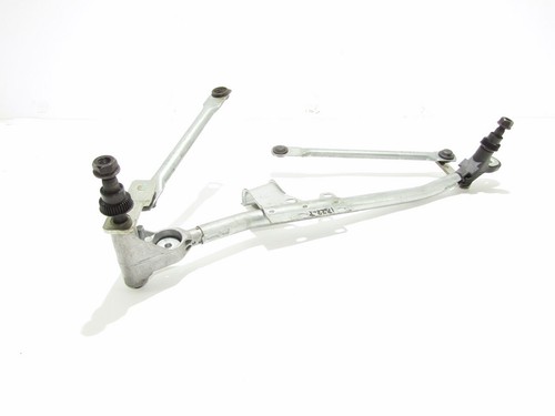BMW 1 E82 E88 2011 Wischergestänge Vorne front windshield wiper mechanism UK RHD