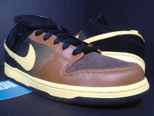 travis scott brown dunks