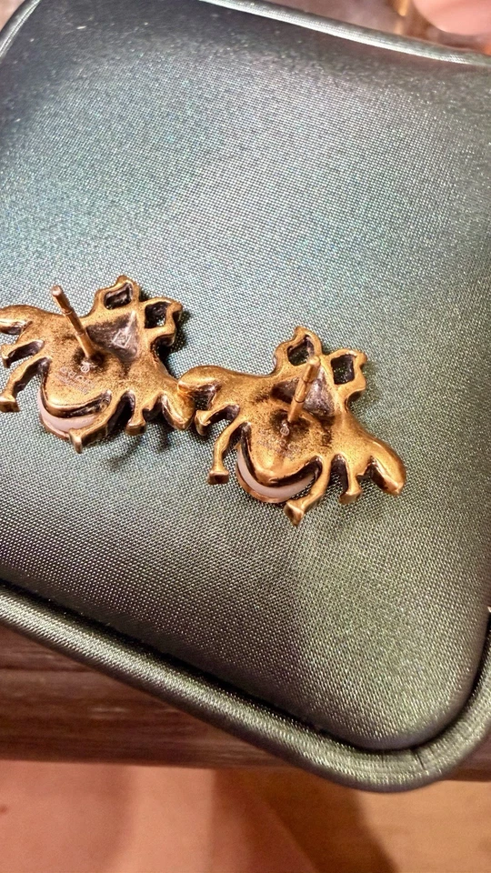 Gucci Bee Crystal Earrings – Gold Tone Logo Pearl Studs - Image 3 of 4