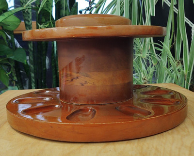 Vintage 10 Pipe Holders Kaywoodie Center Well lined Cork with Lid 10'' Diameter