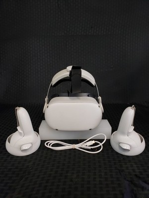 486717 - Meta Quest 2 256gb W/ Controllers & Cord