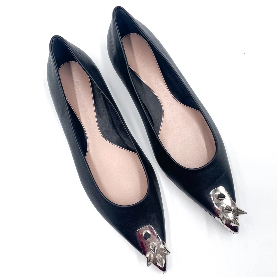 Alexander McQueen Spike Stud Ballet Pisos Cuero Negro Punta Talla 36/6 EE. UU. Foto 2 de 4