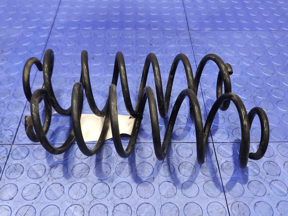 Juego de dos muelles helicoidales de suspensión trasera Mitsubishi Mirage 2014-2017 OEM 4140A319 Foto 4 de 4