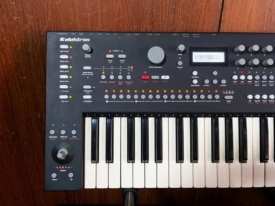 Elektron Analog Keys 37-Key 4-Voice Analog Synthesizer w/ box - Image 2 of 4