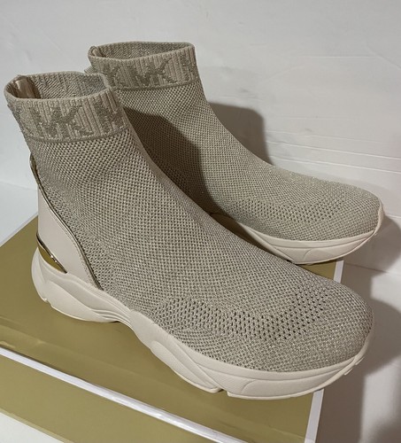 Michael KORS Katrina Knit Bootie. New 9 - Picture 3 of 24