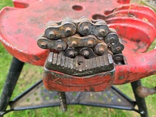 Ridgid 460 Tristand Chain Vise Portable Pipe Stand 1/8” to 6” Capacity