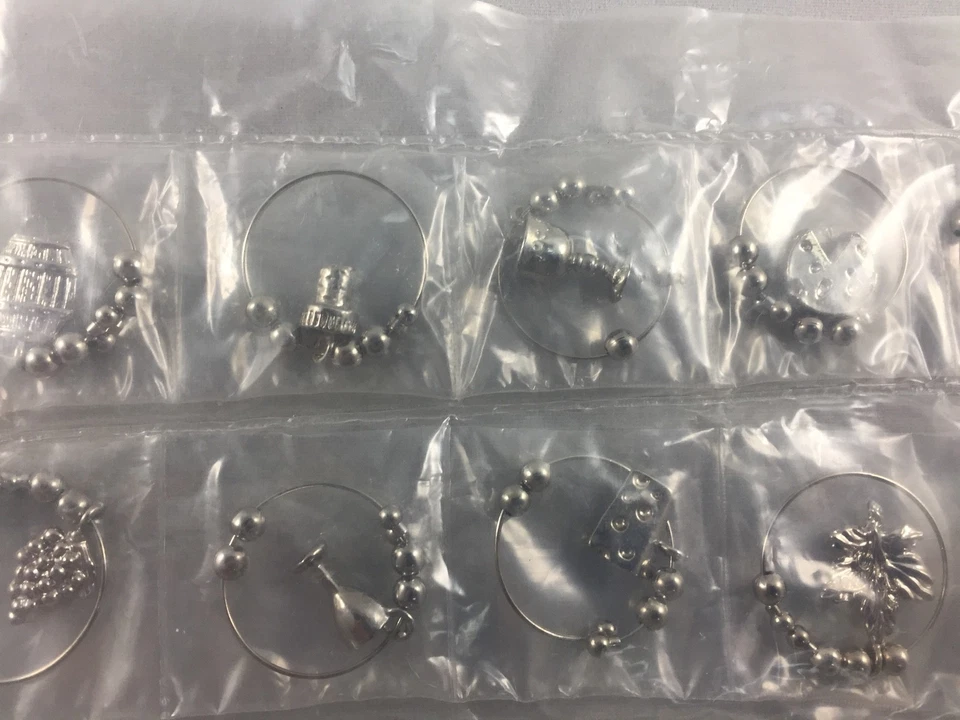 Lote de 12 dijes de metal para copa de vino cesta de queso uvas botella de vino barril cálico Foto 3 de 4