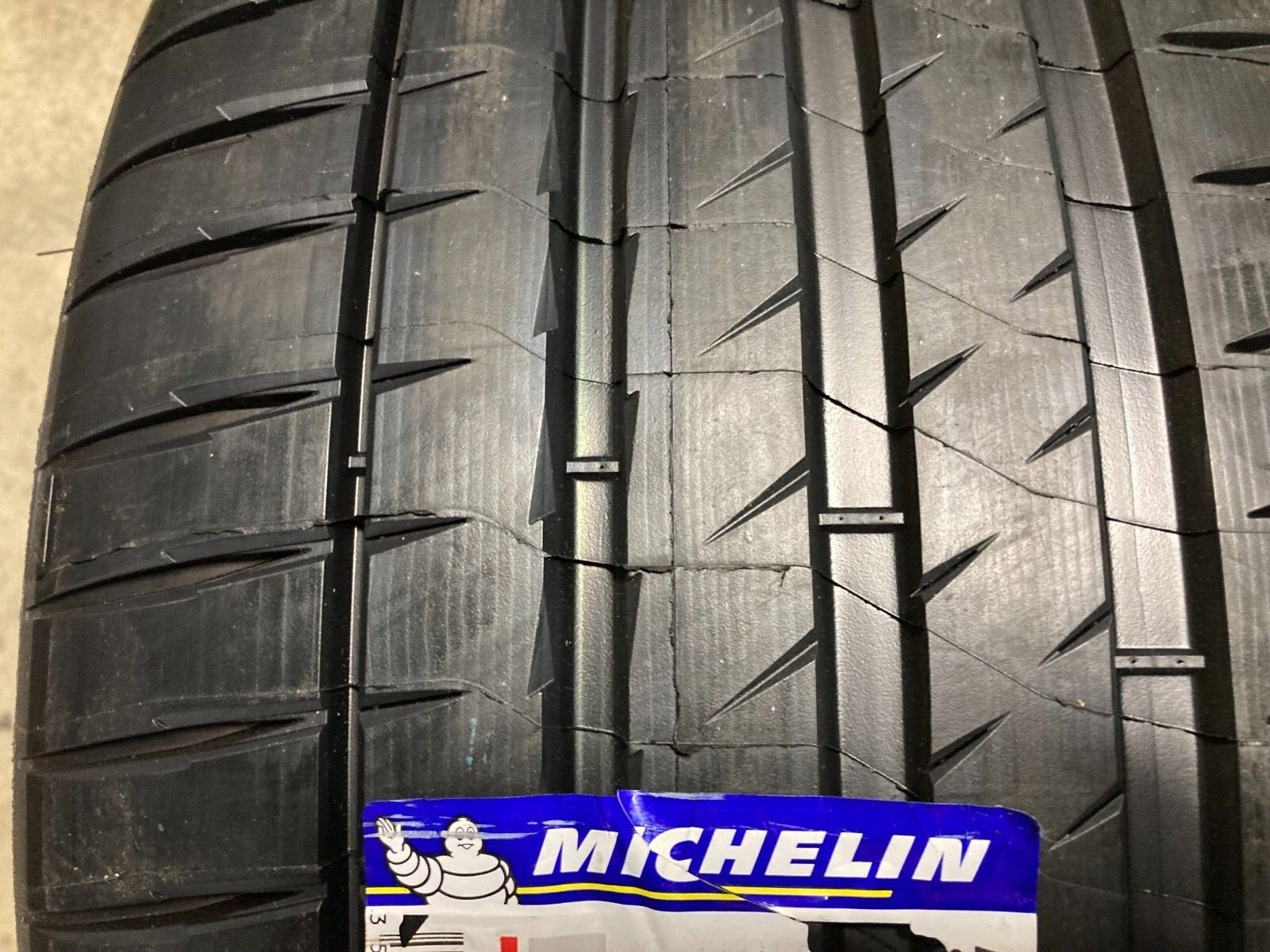 Pneumatico Estivo Imperial 285/35 R20 104Y XL - Etichetta B/C 71dB - Auto