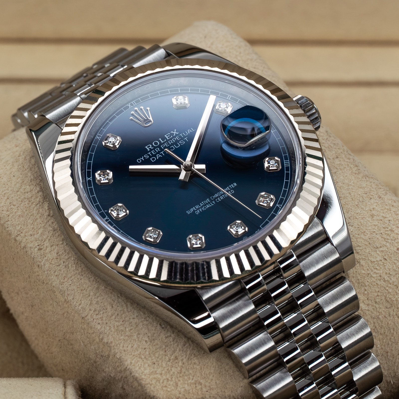 Rolex Datejust 41 126334 Blue Dial Diamond Fluted Jubilee 41mm Complete Set image 5