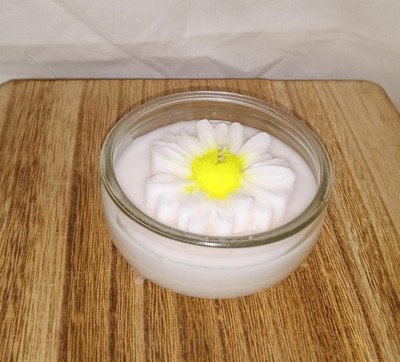 These Candles Are All Natural Candles With Essential Oil And Beeswax Wax!