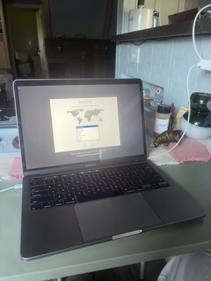 Apple MacBook Pro 13'' A2289 Silver 2020 Intel Core I5, 8GB RAM, 512GB SSD