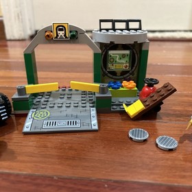 LEGO Juniors: Turtle Lair (10669) Complete with Instructions