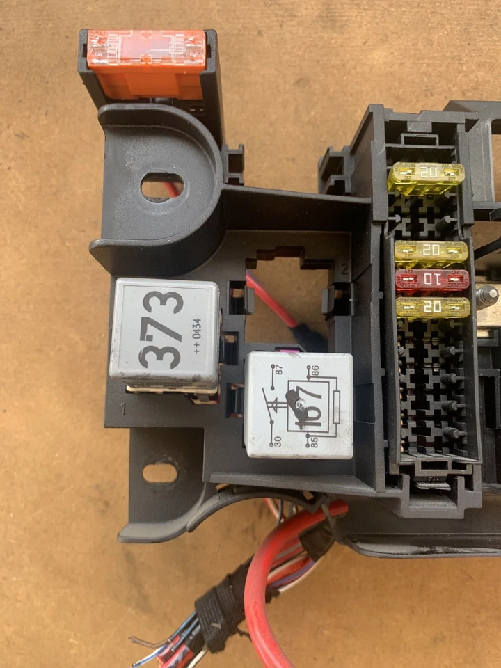 Módulo relé caja fusibles maletero Audi A8 Quattro 2004-2010 trasero derecho 4E0971845 OEM Foto 4 de 4