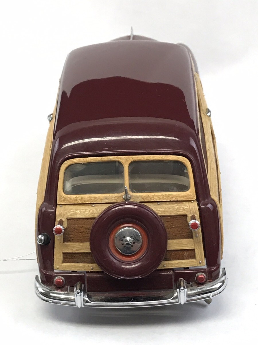 Franklin Mint Precision Models - 1949 Ford Woody Wagon 1:24