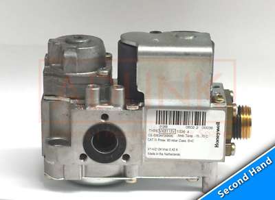 VAILLANT ECOTEC PLUS EXCLUSIVE 832 & VUW 326/4 GASVENTIL 053500 002011099