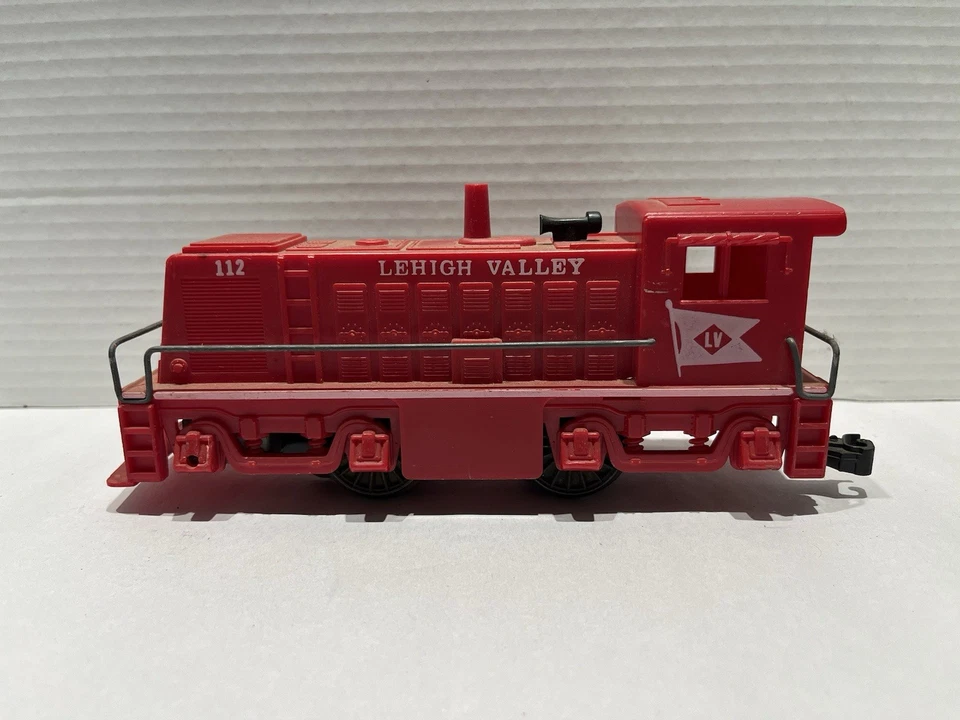 Marx O Gauge Lehigh Valley 112 Diesel Locomotive Untested - Image 2 of 4
