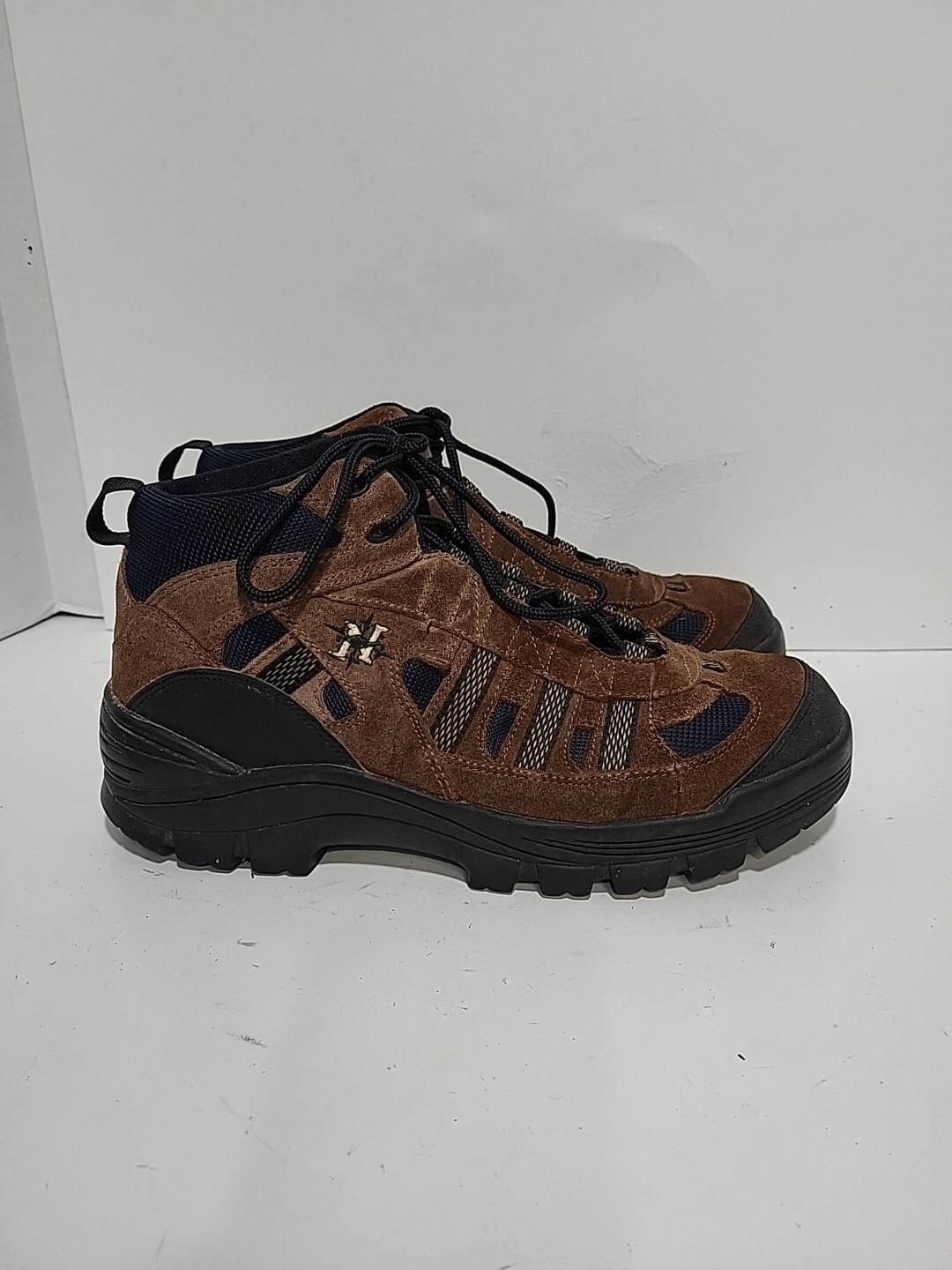 NEVADOS BROWN SUEDE HIKING ANKLE MENS 11 BOOTS