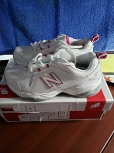 new balance women's 608v4 cross training shoes