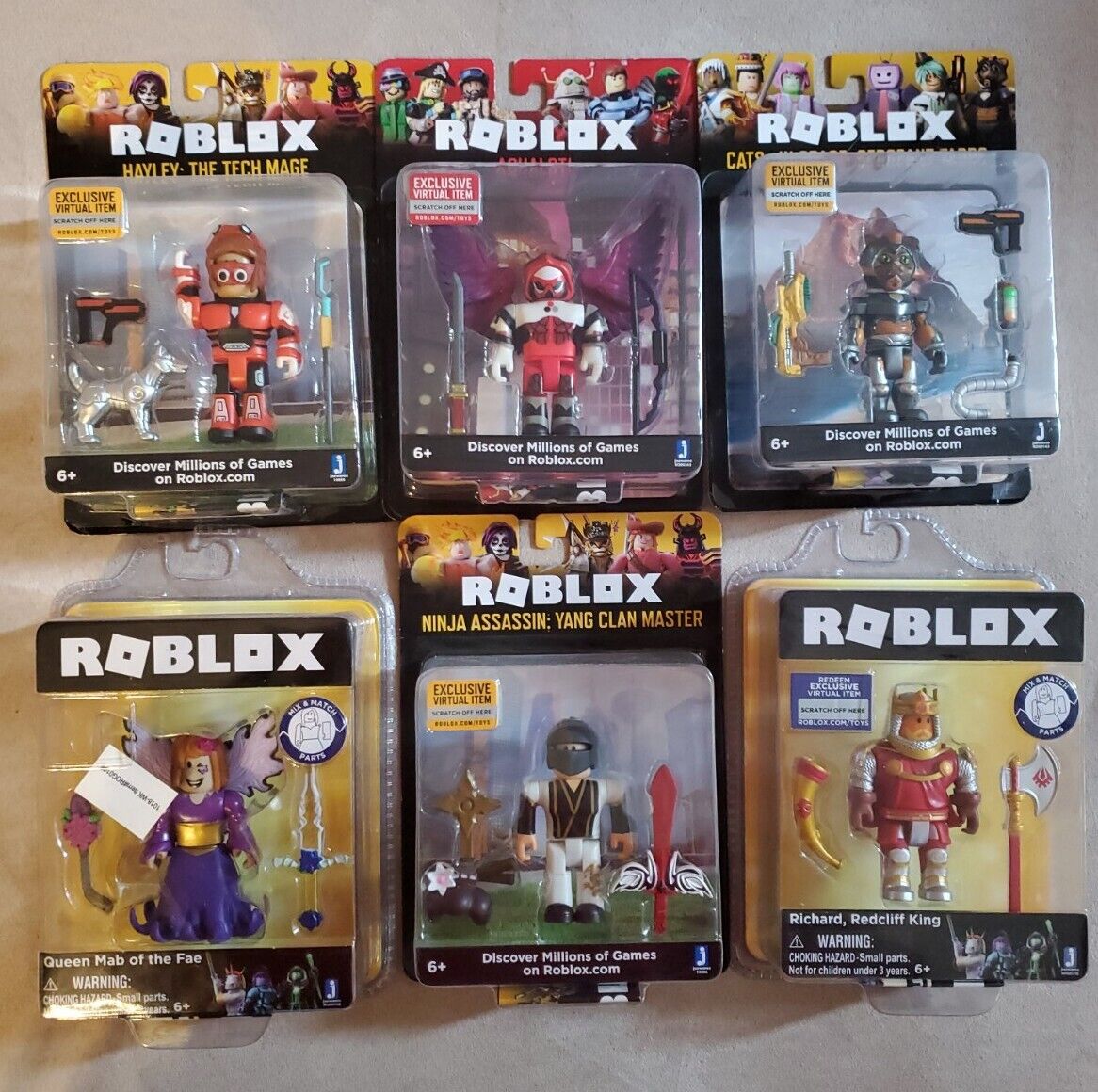 Roblox S10 S11 S12 Series Includes 1 Figure and Virtual Item Code