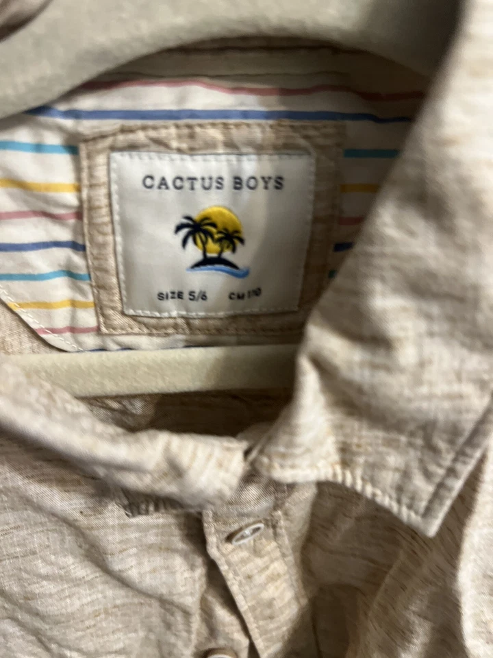 Camisa Cactus Boys manga corta abotonada tostada talla 5/6 Foto 3 de 4