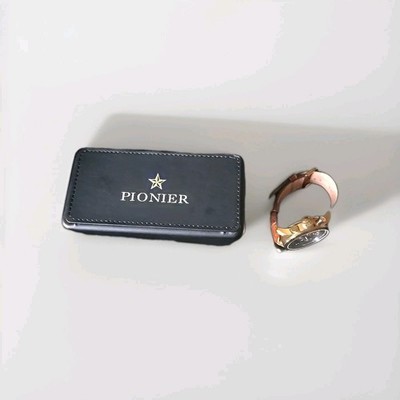 Pionier P-7001 Men's Watch Gold Crocodile Leather Stainless Steel