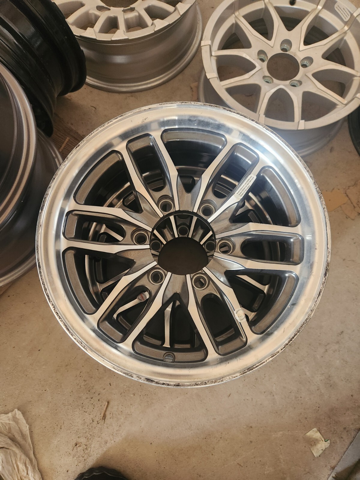 Picture 1 of 1
