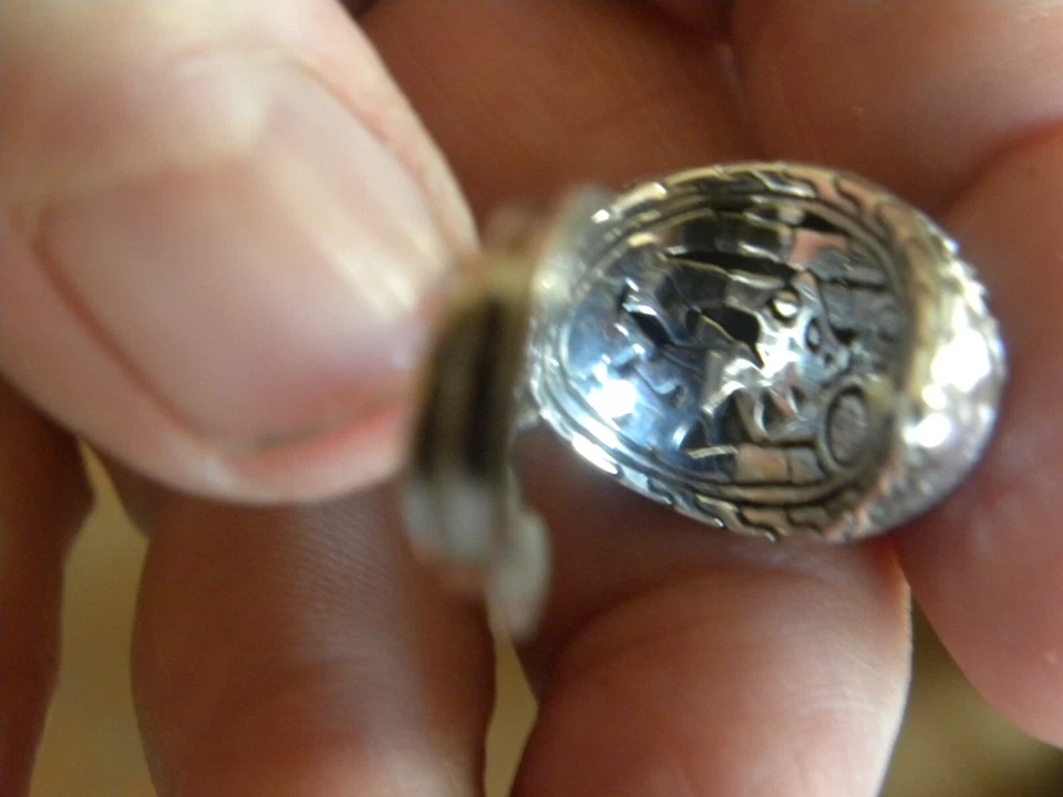 JOHN HARDY Palu Macan Esterlina Buda Vientre Martillado Zafiro Negro Clip Pendientes Foto 4 de 4