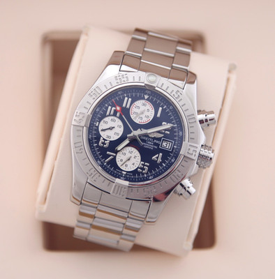 Breitling Avenger II Stahl Automatik Chronograph A13381 Box Papiere aus 2014