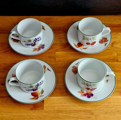 Vintage 1986 Royal Worcester Evesham Vale Tasse und Untertasse Sets x 4