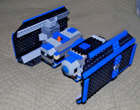 Lego 4479 Star Wars TIE Bomber, complete with fig but 2 substitutions