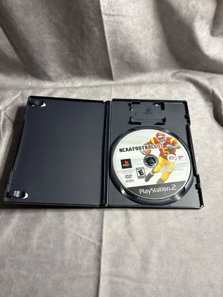 NCAA Football 07 PlayStation 2 PS2 Complete CIB Tested College Sports Game EA - Image 2 of 3