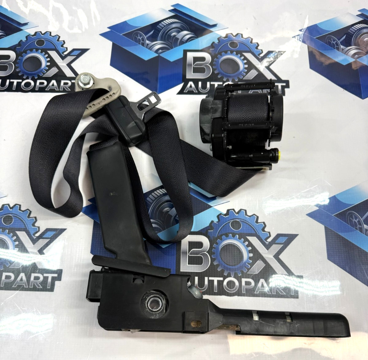 2015-2018 NISSAN MURANO Right Passenger Side Seat Belt Retractor OEM