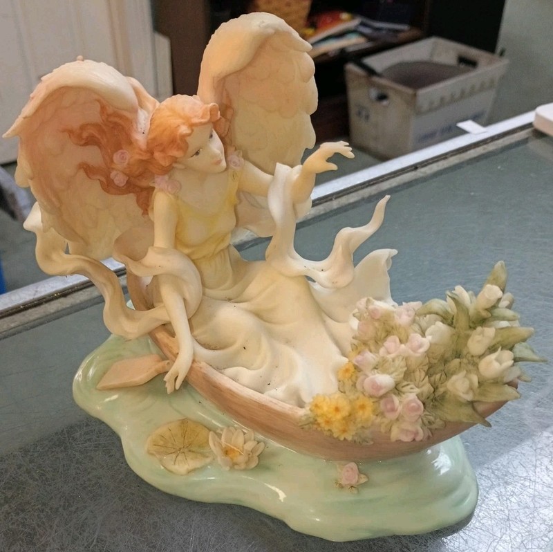 “Patricia”  Summer Splendor Seraphim Angel  Item #84901