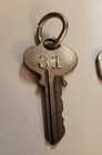 2 VINTAGE KEYS - STAR 6DEI NO. 31 AND BLACK & DECKER — photo 3