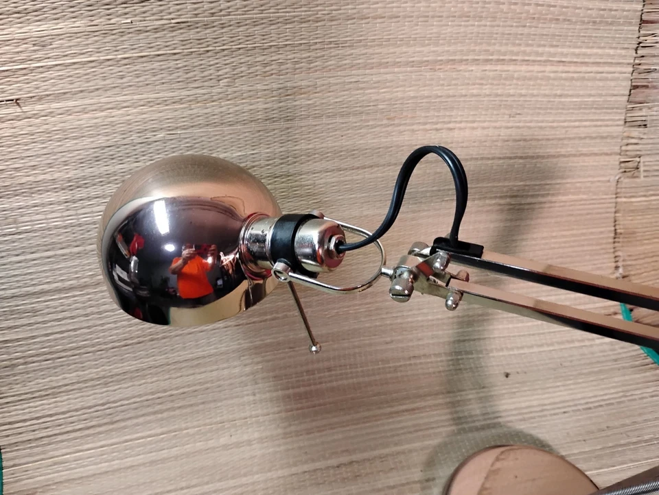 Lámpara de Escritorio Ajustable Articulada Ikea Forsa Acabado Cromo Luz de Dibujo Foto 2 de 4