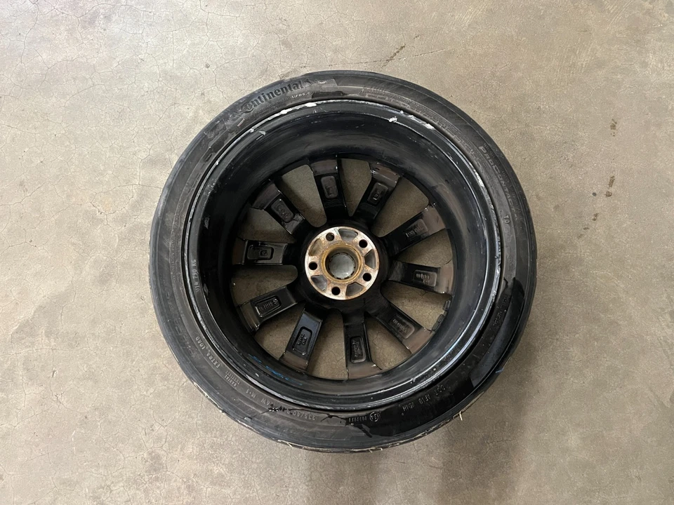 ⭐2014-2019 MERCEDES BENZ CLA45 AMG MSW LLANTA NEUMÁTICO 235/40/19 8X19 LOTE 2560 Foto 2 de 4