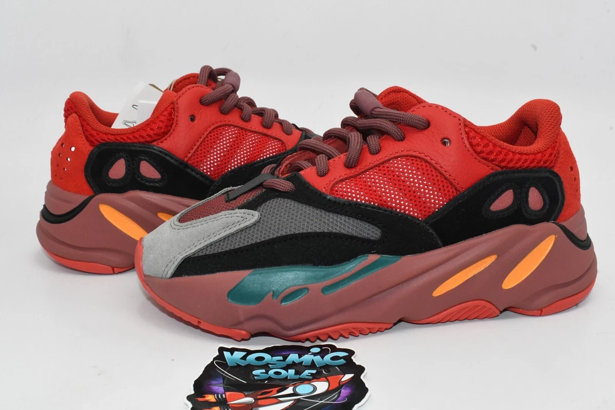 Yeezy boost hotsell 700 size 4