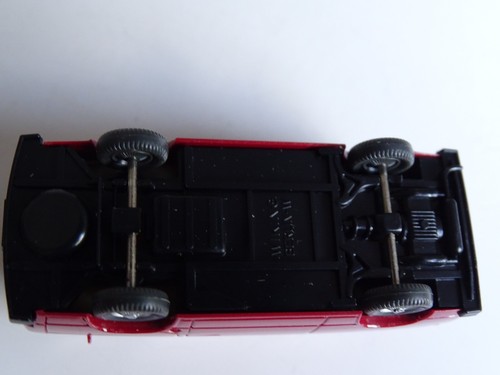 Wiking 1:87 VW T 3 Box, Ruby Red - Picture 4 of 4