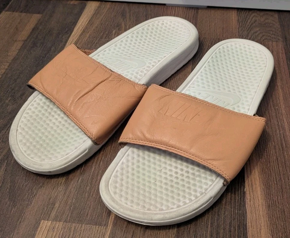 Sandali Nike Benassi bianchi uomo UK 12 tomaia in pelle spiaggia palestra lusso