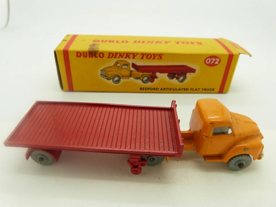 Dinky Dublo 072 Bedford Articulated Flat Truck in original box - Image 2 of 4