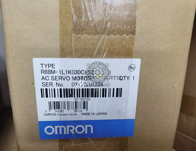 1PCS Omron AC Servo Motors R88M-1L1K030C-S2 New