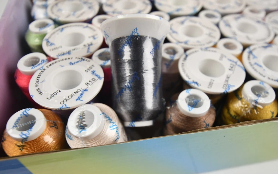 Simthread High Quality Embroidery Machine Threads Assorted Colours All Kinds x63 - Image 2 of 4