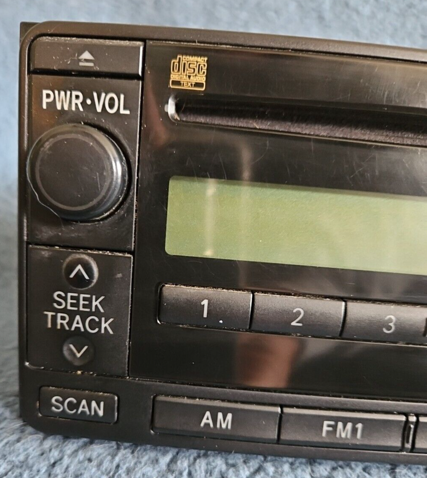 20072008 F3 TOYOTA AM FM RADIO RECEIVER CD DISC WMA MP3 PLAYER OEM