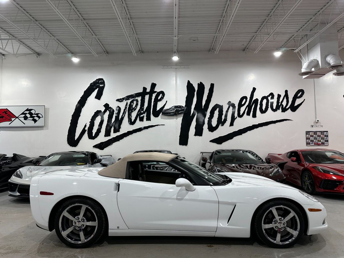 2010 [10U] Arctic White Chevrolet Corvette   | C6 Corvette Photo 10