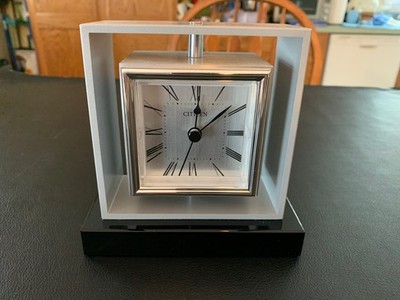 Citizen 5'' Desk Clock CC1007 Silver/Black - Keeps Great Time